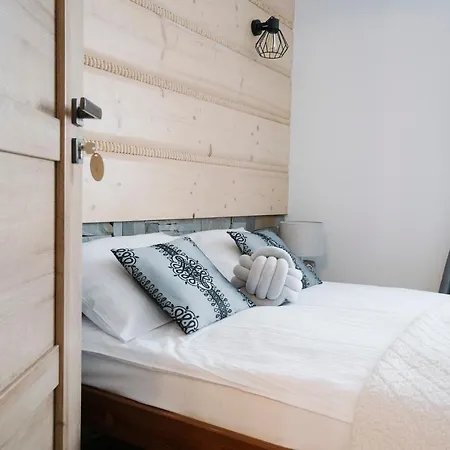 Goralove Pole ブジェギ