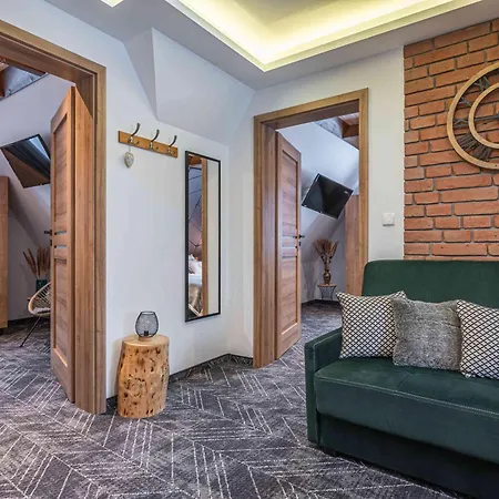 Goralove Pole ホームステイ *